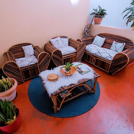 Faraja Homestay- Seamless Comfort In The Heart Of The City - Free Wifi, Warm Hospitality, And Local Delights Await Moshi Eksteriør bilde
